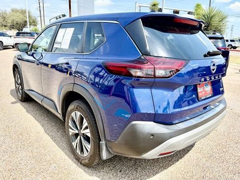Certified 2022 Nissan Rogue SV image 5