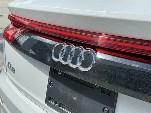 Used 2023 Audi Q8 Premium Plus w/ Premium Plus Package image 11