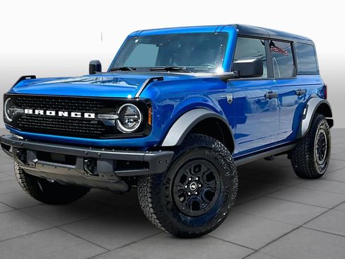 Certified 2025 Ford Bronco Big Bend w/ Black Diamond Package AWD/4WD image 35