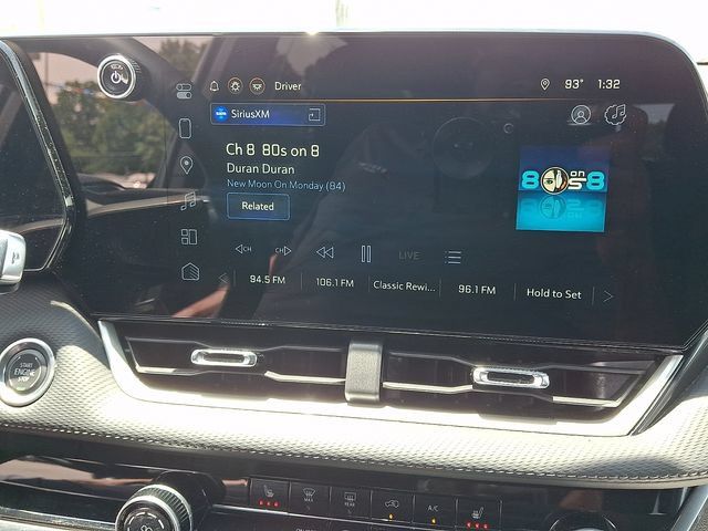 Used 2025 Chevrolet Equinox LT AWD/4WD image 11