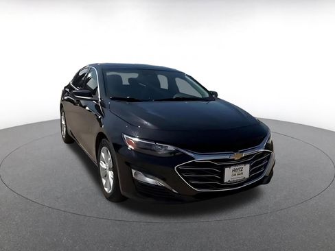 Used 2024 Chevrolet Malibu LT image 3