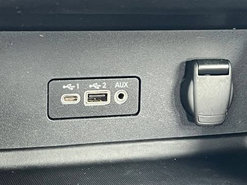 Used 2022 Nissan Sentra SV w/ Trunk Package FWD image 23