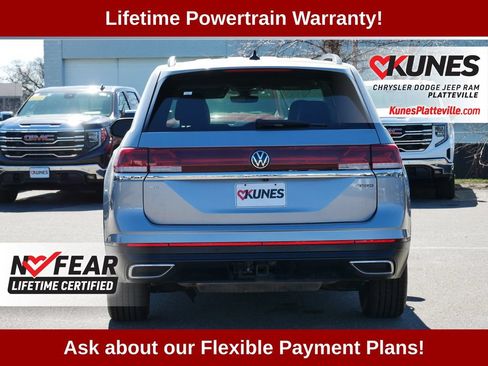 Used 2025 Volkswagen Atlas SE AWD/4WD image 8