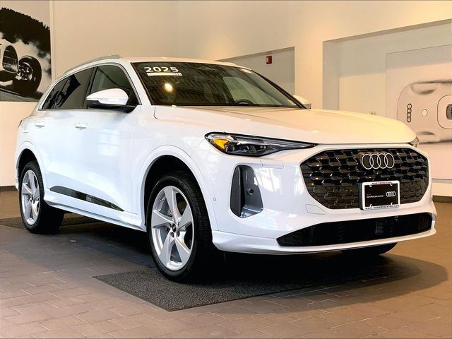 Certified 2025 Audi Q5 Premium w/ Premium Plus AWD/4WD image 1