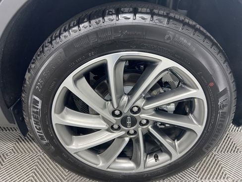 Certified 2023 Lincoln Corsair AWD w/ Equipment Group 101A image 10