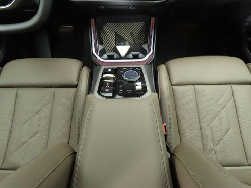 Certified 2025 BMW X3 xDrive30i w/ Convenience Package image 17