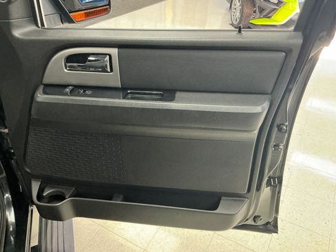 Used 2014 Ford Expedition Limited w/ Equipment Group 301A image 25