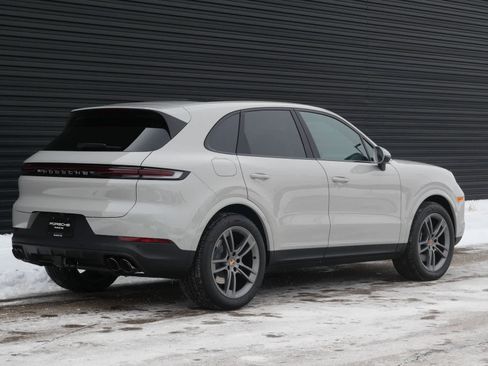 New 2026 Porsche Cayenne image 25
