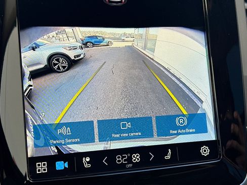 Used 2025 Volvo XC90 T8 Core w/ Climate Package image 23