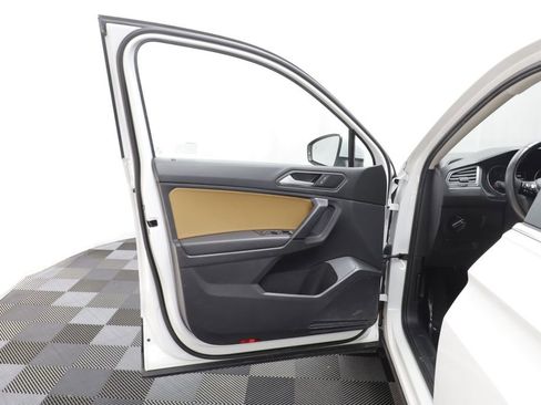 Used 2019 Volkswagen Tiguan SE AWD/4WD image 5