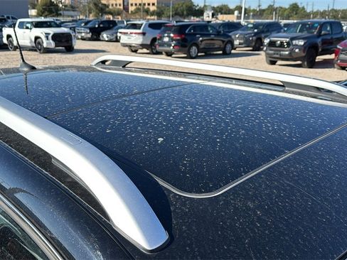 Used 2021 Jeep Cherokee Limited image 9