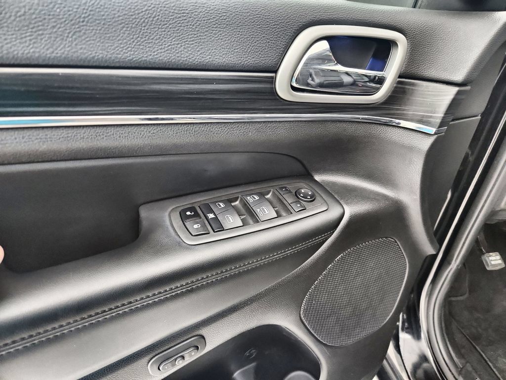 Certified 2022 Jeep Grand Cherokee Limited AWD/4WD image 24