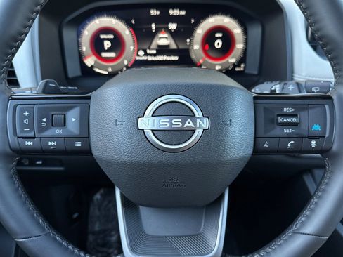 Used 2025 Nissan Rogue SL image 20