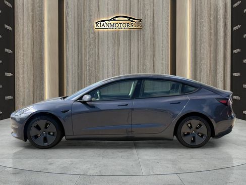 Used 2023 Tesla Model 3 Standard Range RWD image 7