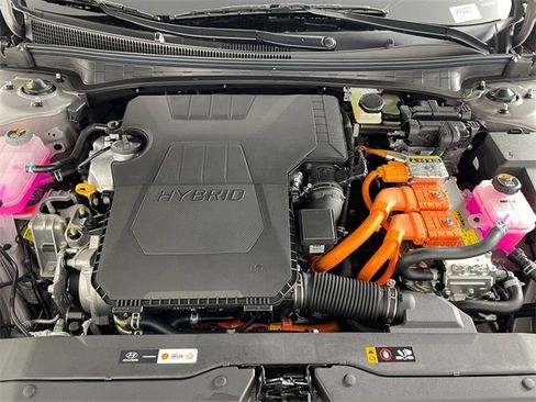 New 2025 Hyundai Elantra Limited image 21