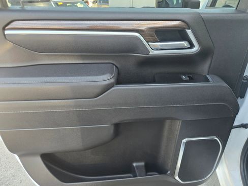 Used 2025 Chevrolet Silverado 3500 LT w/ Convenience Package image 12