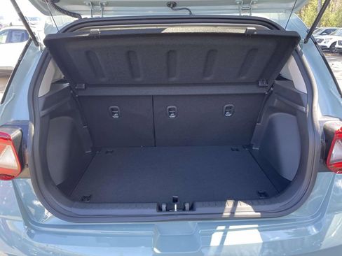 New 2026 Hyundai Venue SE image 8