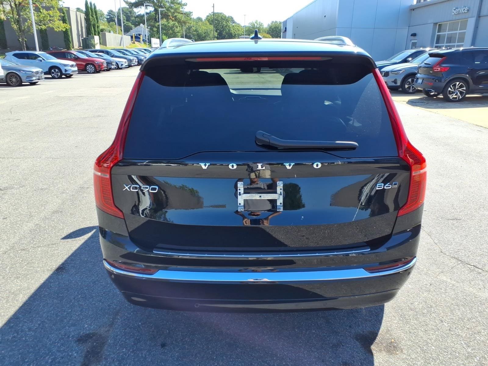 Used 2023 Volvo XC90 B6 Plus w/ Protection Package Premier AWD/4WD image 4