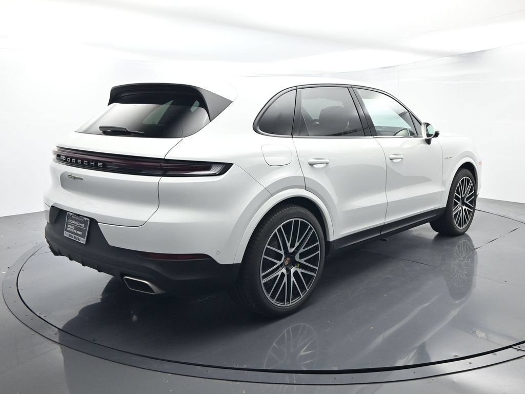 Certified 2026 Porsche Cayenne E-Hybrid AWD/4WD image 14