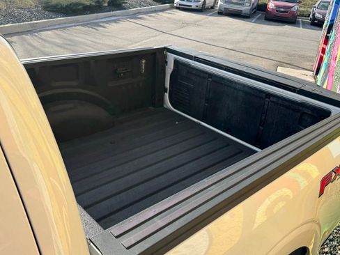 Used 2021 Ford F150 Lariat w/ Max Trailer Tow Package image 14