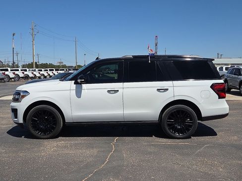Used 2023 Ford Expedition Limited RWD image 2