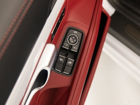Used 2025 Porsche 718 Boxster GTS RWD image 13