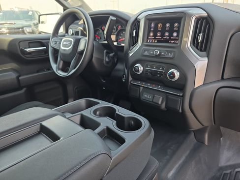 Used 2025 GMC Sierra 1500 Pro w/ Pro Value Package AWD/4WD image 16
