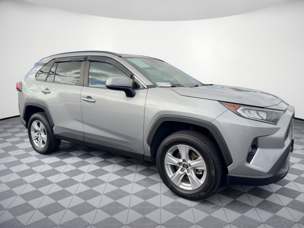 Used 2021 Toyota RAV4 XLE AWD/4WD image 7