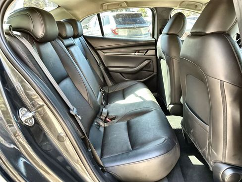 Used 2019 MAZDA MAZDA3 w/Premium Pkg image 12