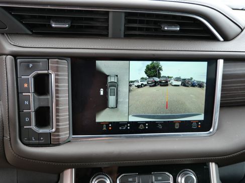 Used 2023 GMC Yukon XL Denali w/ Denali Reserve Package AWD/4WD image 29