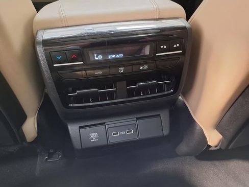 Used 2022 Acura MDX w/ Technology Package FWD image 19