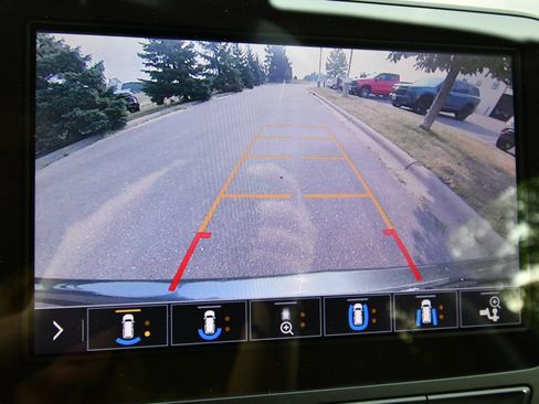 Used 2020 Chevrolet Equinox Premier AWD/4WD image 30