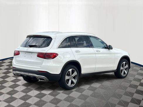 Used 2022 Mercedes-Benz GLC 300 4MATIC w/ Premium Package Lite image 4