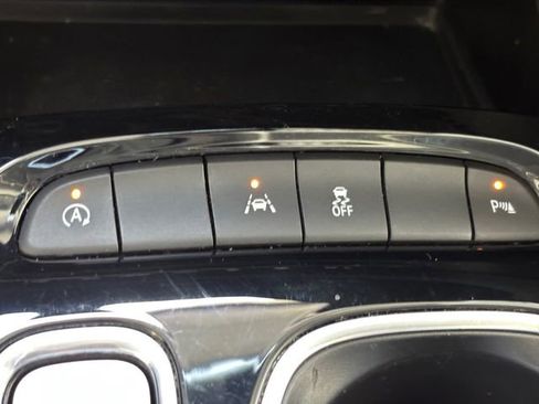 Used 2023 Buick Envision Essence FWD image 34