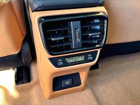 Used 2023 Lexus RZ 450e Premium image 32