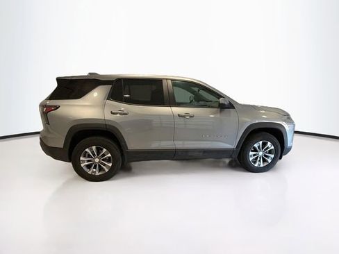 Used 2026 Chevrolet Equinox LT image 8