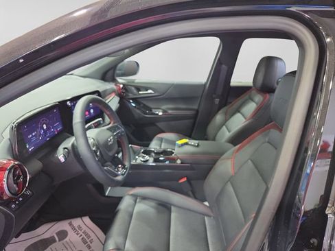 Used 2027 Chevrolet Equinox RS w/ LPO, Floor Liner Package FWD image 25