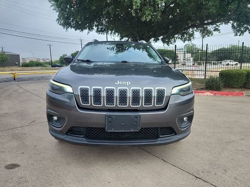 Used 2019 Jeep Cherokee Latitude Plus image 8