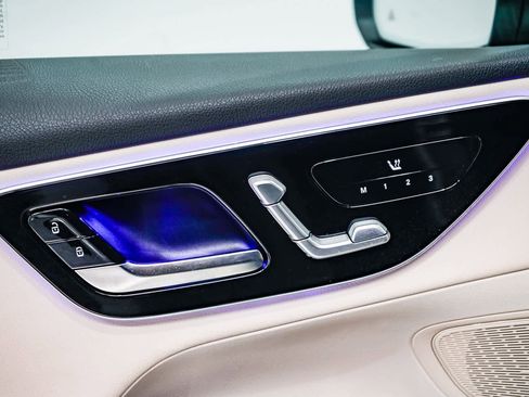 Used 2026 Mercedes-Benz GLC 300 image 19