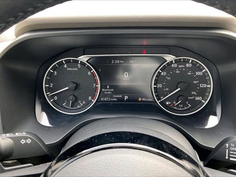 Used 2021 Nissan Rogue SV w/ Premium Package image 11