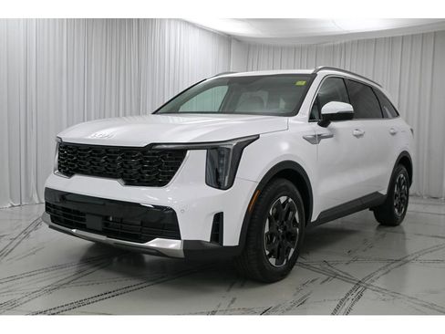 New 2026 Kia Sorento S image 4