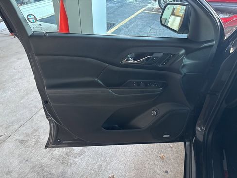 Used 2018 GMC Acadia SLT image 6