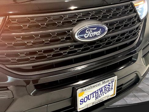 Used 2023 Ford Explorer 4WD image 32