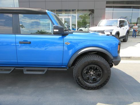 Used 2023 Ford Bronco Wildtrak AWD/4WD image 13