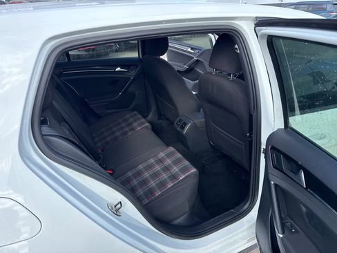 Used 2017 Volkswagen GTI Sport image 23