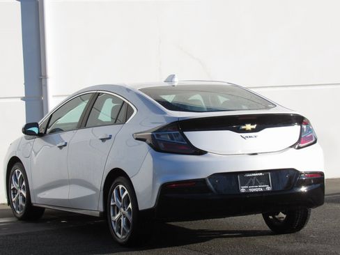 Used 2017 Chevrolet Volt Premier w/ Driver Confidence II Package image 5