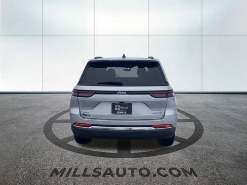 Used 2023 Jeep Grand Cherokee Limited image 7