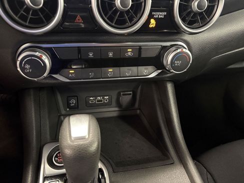 Used 2024 Nissan Sentra SV FWD image 28