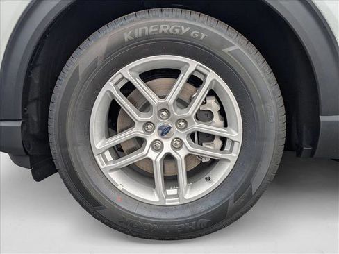 New 2025 Ford Explorer Active image 9