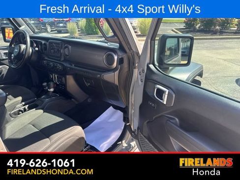 Used 2021 Jeep Wrangler Unlimited Sport AWD/4WD image 40